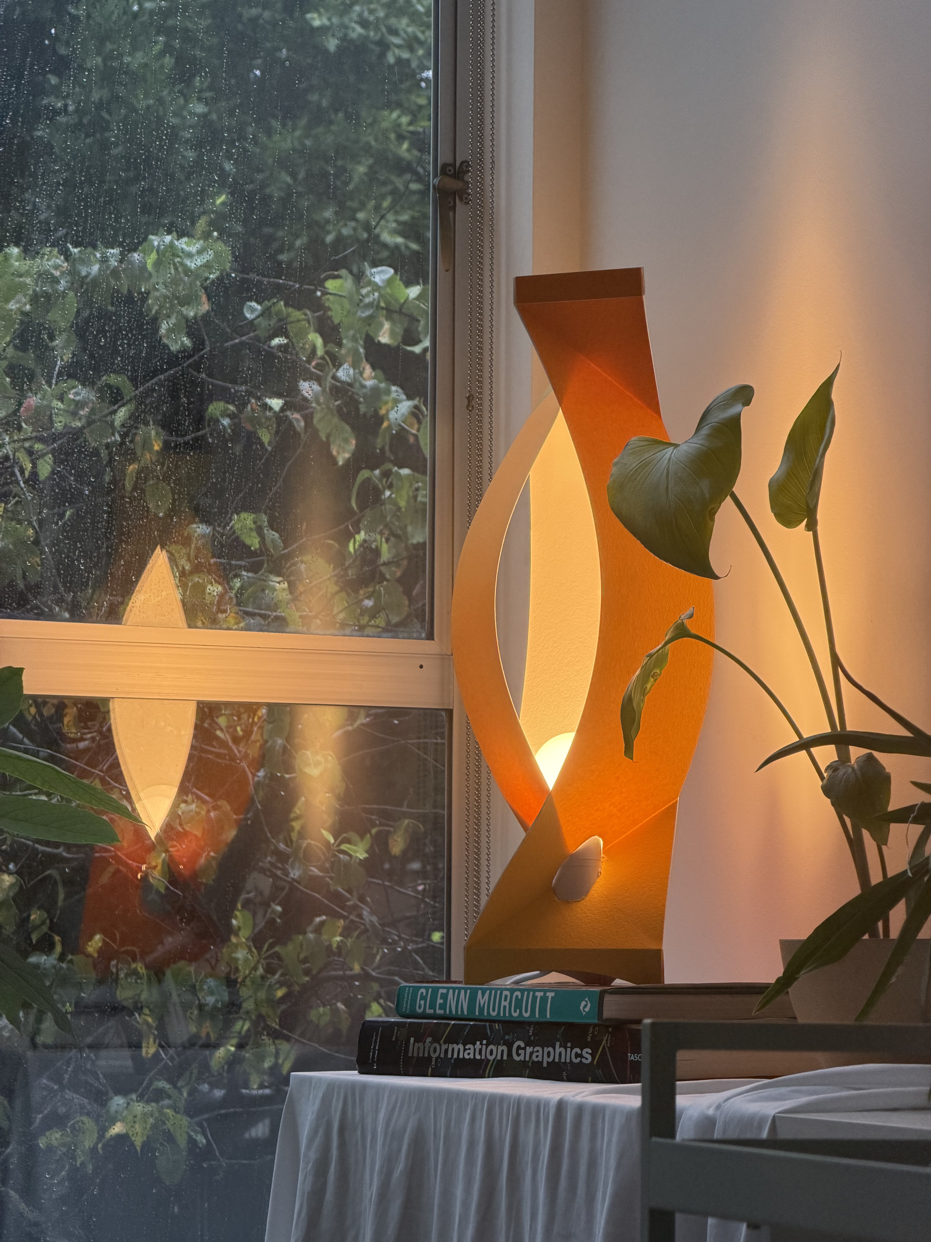 close-up of flowers on vine